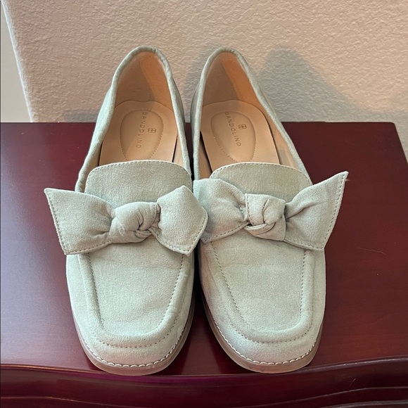 Bandolino Anella 2 Sage Green Faux Suede Bow Loafers Women’s 10 M - Picture 4 of 14